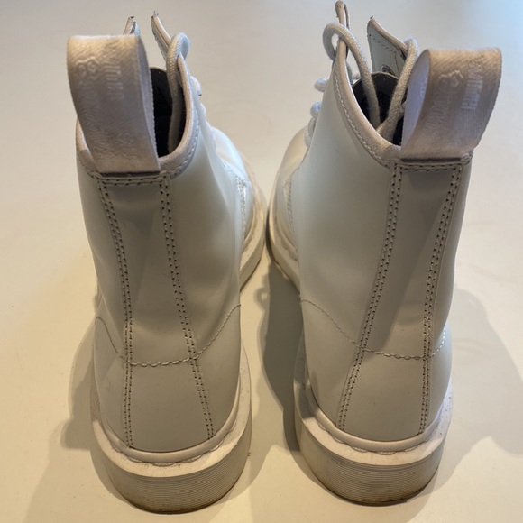 Dr. Martens all white leather boots - Picture 3 of 10